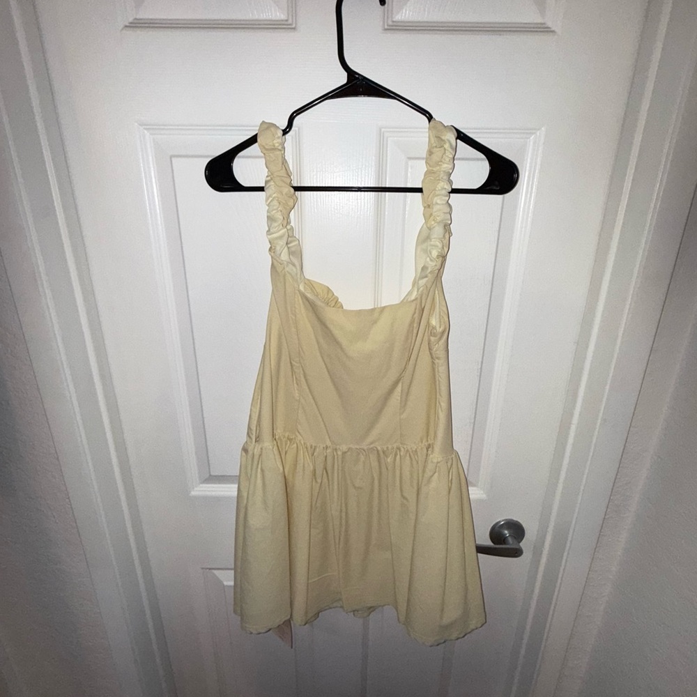 SHEIN Cream Ruffled Sleeveless Blouse